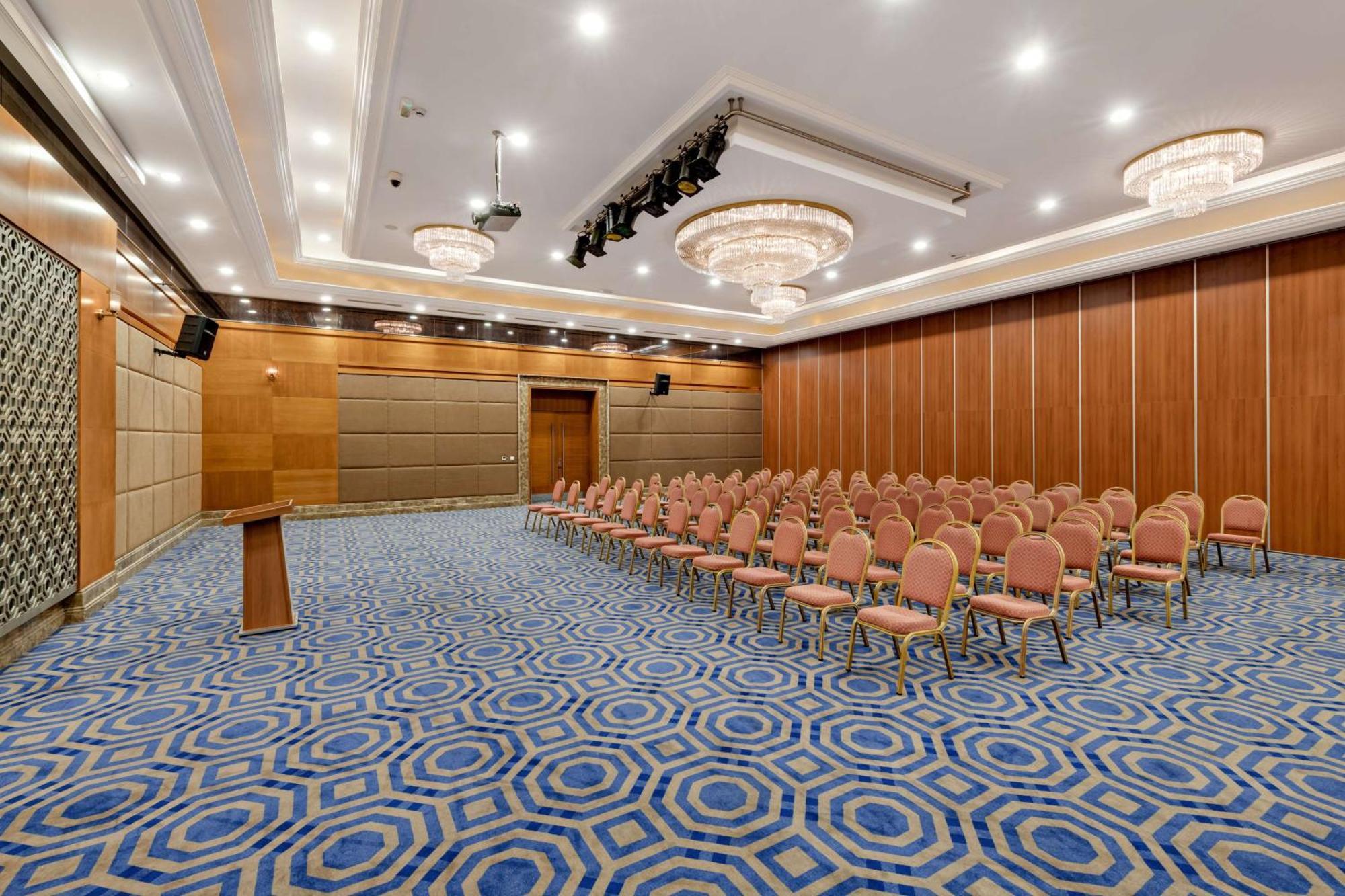 Doubletree By Hilton Van Exterior foto